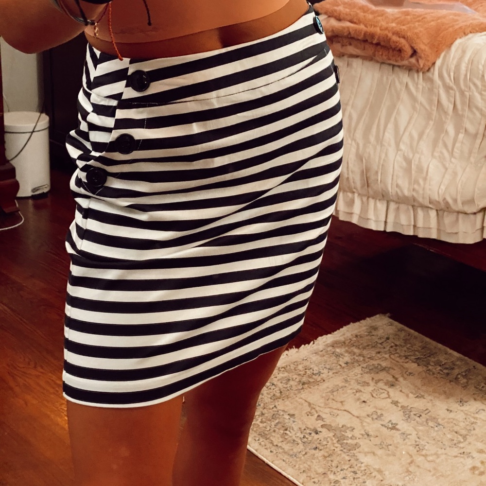 White and navy striped skirt